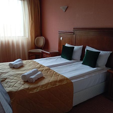 Hotel Bolyari Велико-Тирново Екстер'єр фото