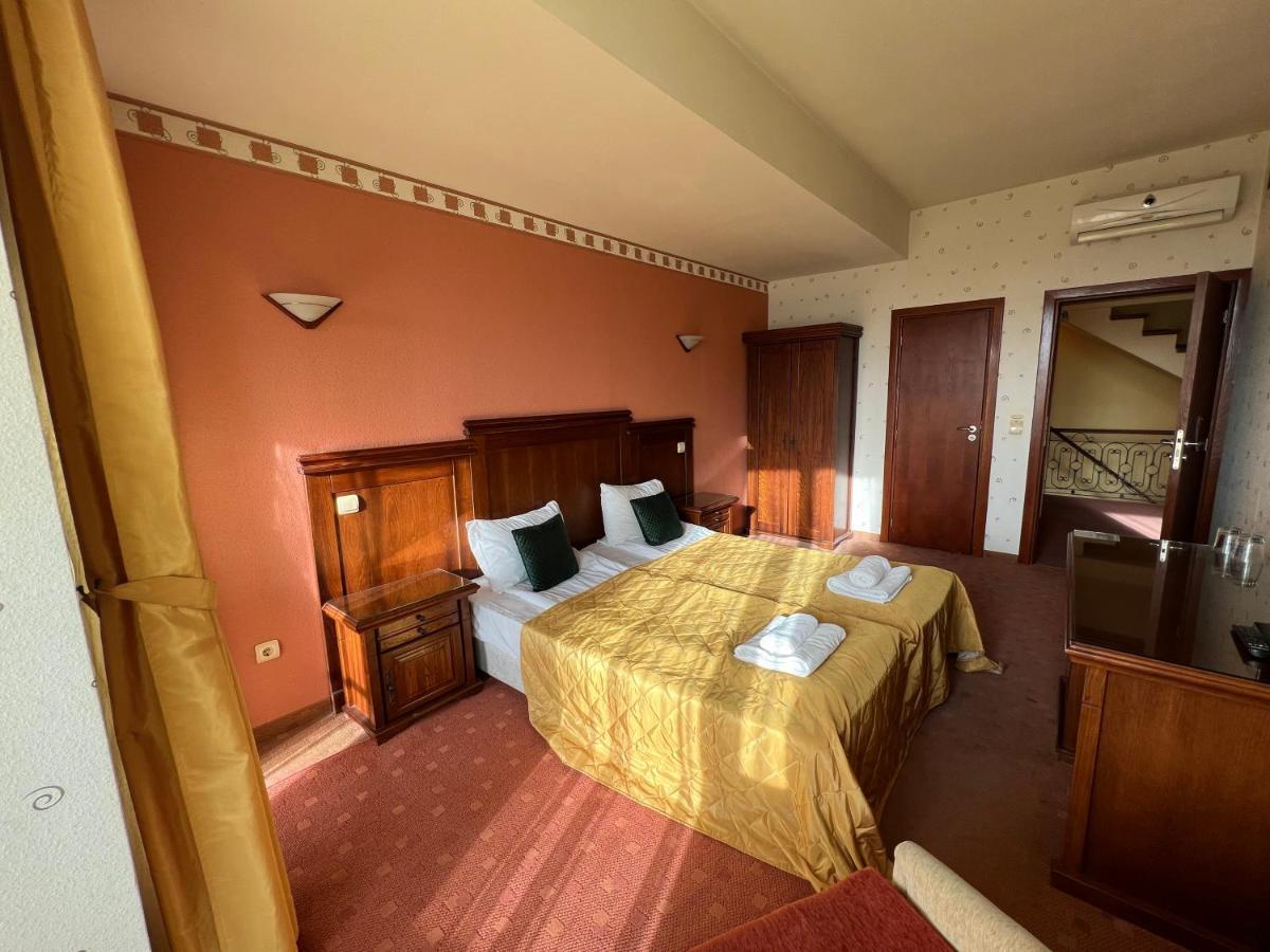 Hotel Bolyari Велико-Тирново Екстер'єр фото