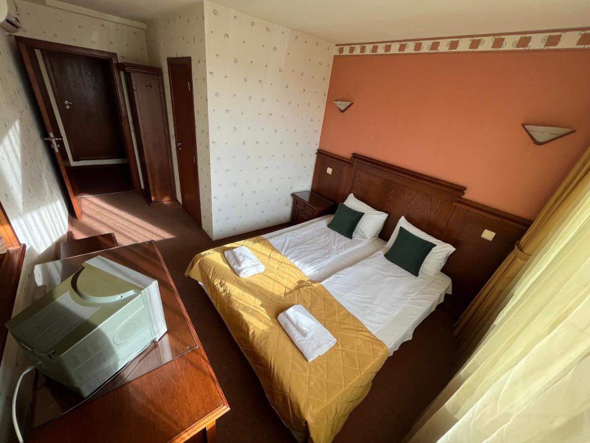 Hotel Bolyari Велико-Тирново Екстер'єр фото